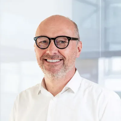 Urologe Dr. med. Carsten Dudek, Chefarzt am Klinikum Starnberg, operiert ambulante urologische Eingriffe für die Praxis Dr. Kurbin in Wolfratshausen